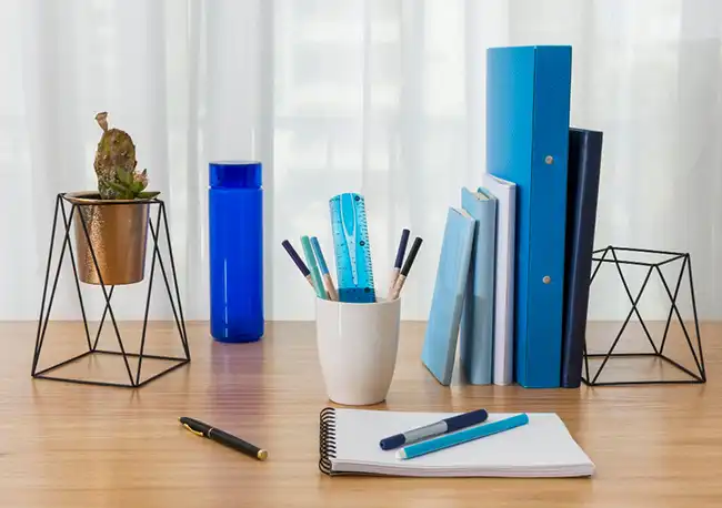 Tempat Alat Tulis Kantor